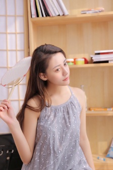 打扑克可以看全身
